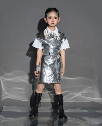 科技感服装设计图