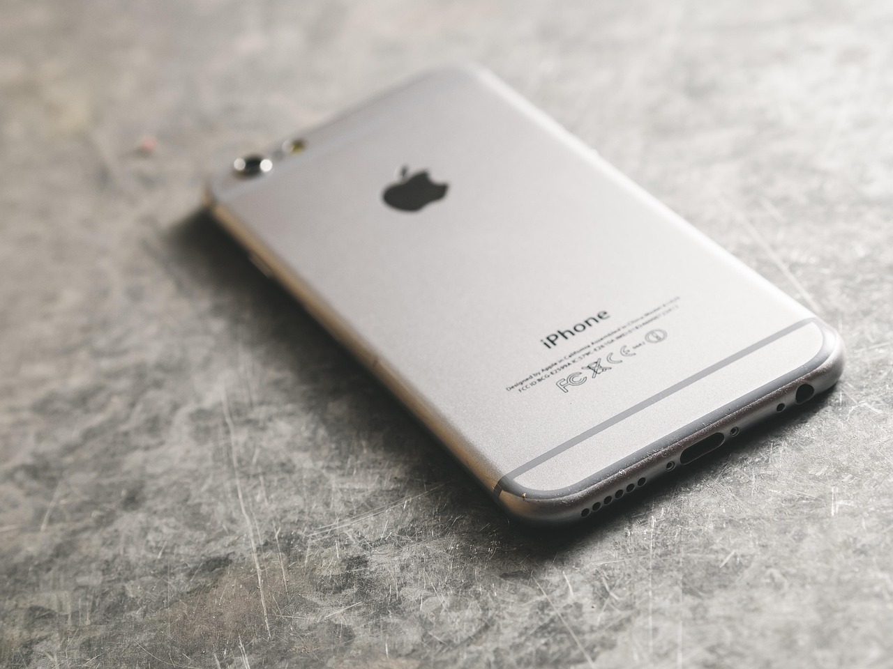 iPhone 4，苹果革命性产品的诞生与影响