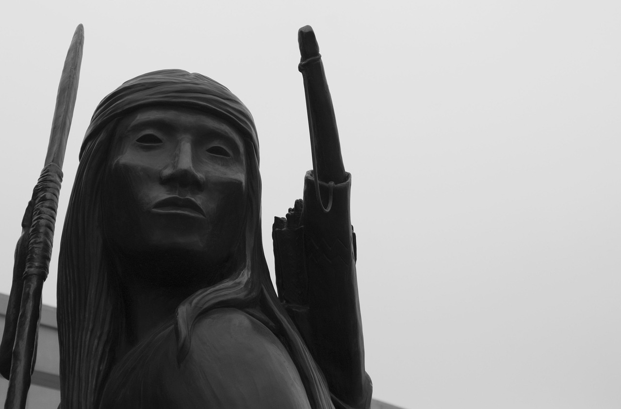叶良辰，网络文化的霸道总裁梗